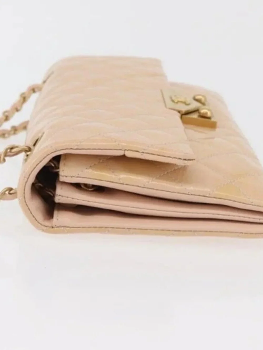CHANEL Matelasse Chain Shoulder Bag Patent leather Beige Gold CC Auth 179868A